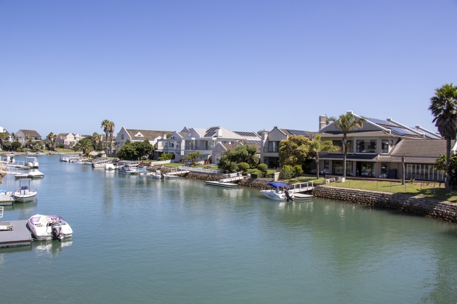 5 Bedroom Property for Sale in Royal Alfred Marina Eastern Cape